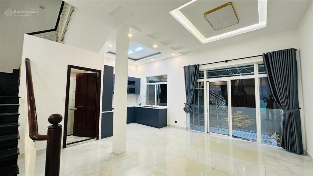 Biệt thự mỹ thái, phú mỹ hưng, 7x18m, giá thuê 40 triệu  0938 602 *** nhân
