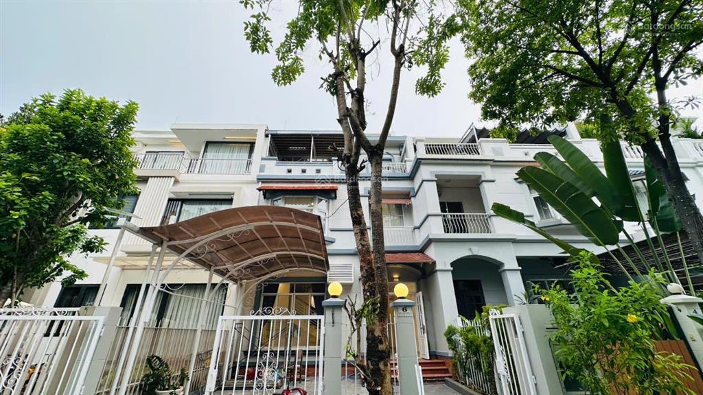 Biệt thự mỹ thái, phú mỹ hưng, 7x18m, giá thuê 40 triệu  0938 602 *** nhân