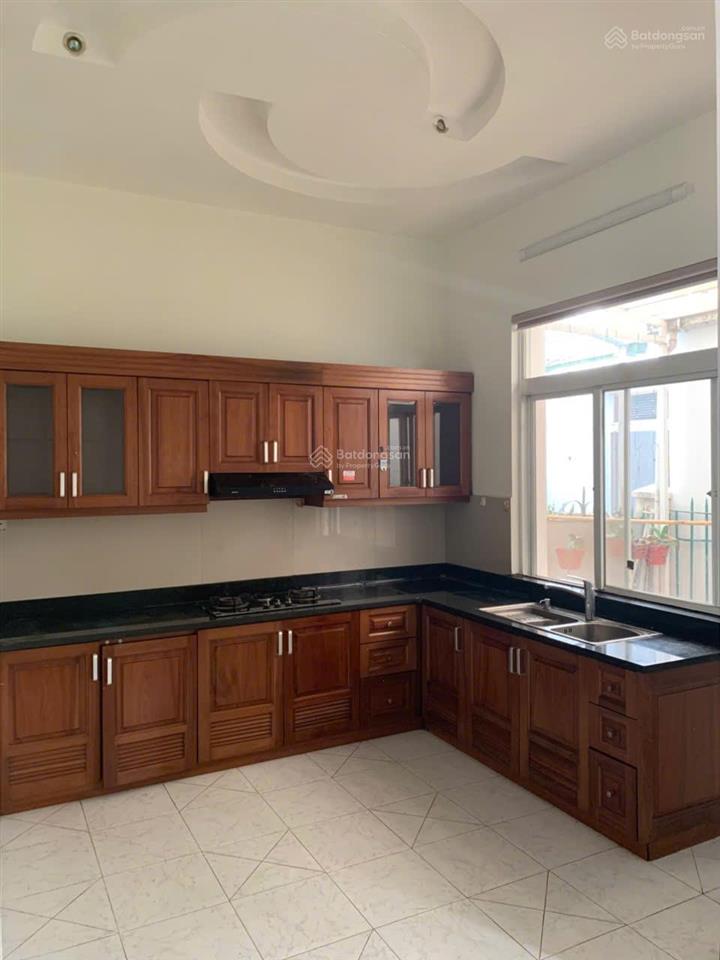Cho thuê villa hưng thái, phú mỹ hưng, 7x18m, giá 44 triệu  0938 602 *** nhân