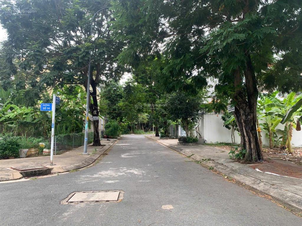 Bán đất biệt thự sadeco, phước kiểng, 10x19m, giá 17.2 tỷ 0938 602 *** nhân