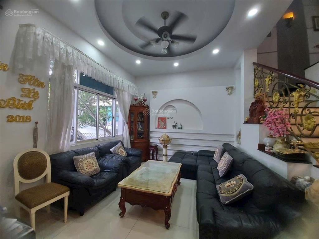 Biệt thự mỹ thái, phú mỹ hưng, 7x28m, bán 41 tỷ  0938 602 *** nhân