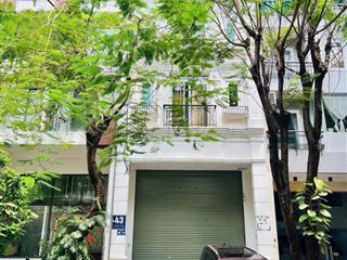 Nhà phố hưng gia, phú mỹ hưng, 6x18.5m, giá tốt 26.7 tỷ.  0938 602 *** nhân