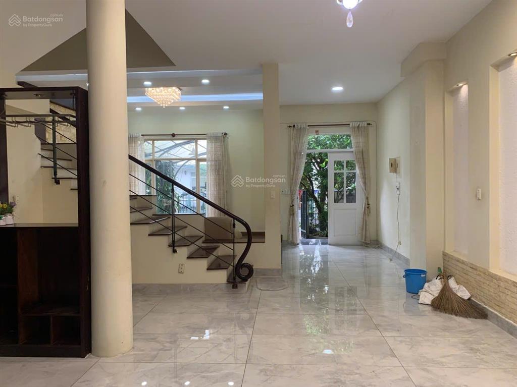 Cho thuê villa hưng thái, phú mỹ hưng, 7x18m, giá 44 triệu  0938 602 *** nhân (xem 24/7)