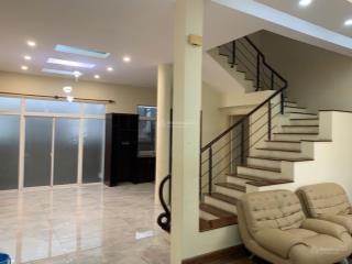 Cho thuê villa hưng thái, phú mỹ hưng, 7x18m, giá 44 triệu  0938 602 *** nhân (xem 24/7)