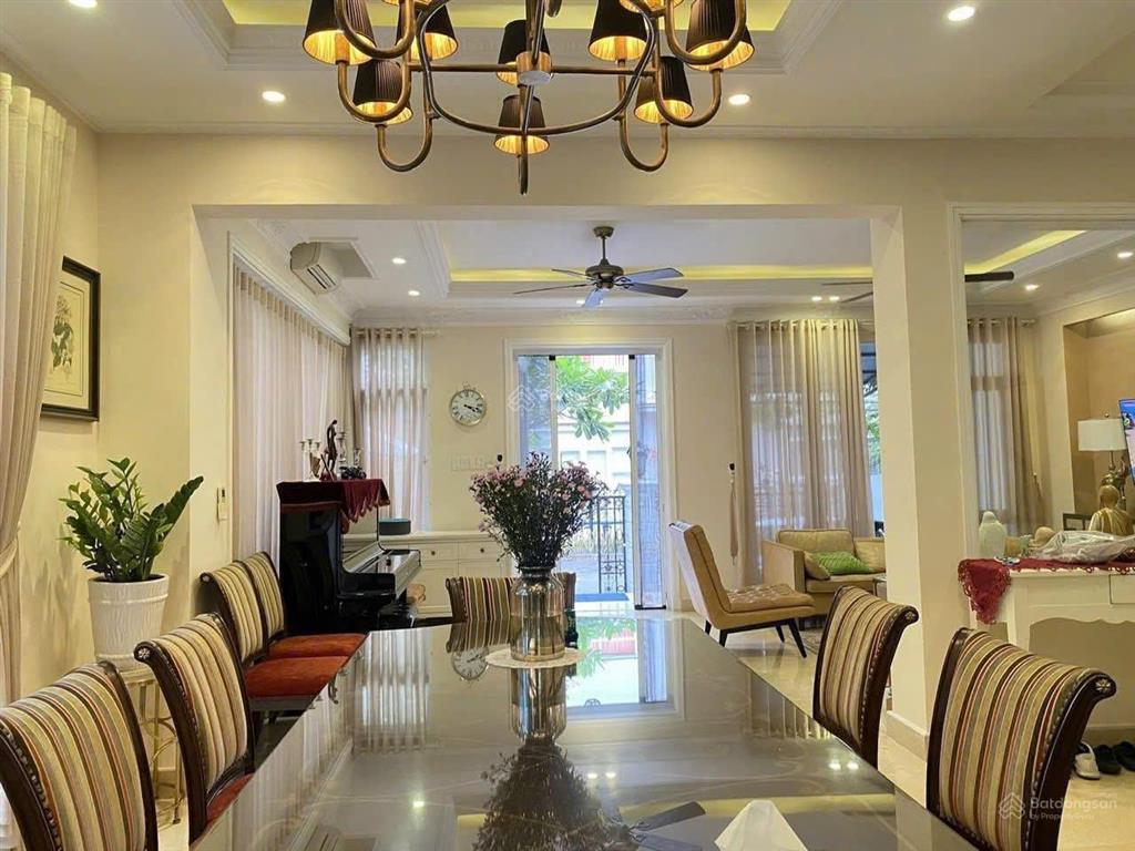 Cho thuê villa mỹ kim, phú mỹ hưng. 9.5x19m, giá 99 triệu/tháng 0938 602 *** nhân
