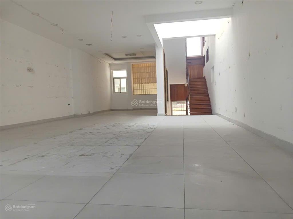 Cho thuê nhà phố mỹ toàn, phú mỹ hưng, giá rẻ 39 triệu  0938 602 *** nhân