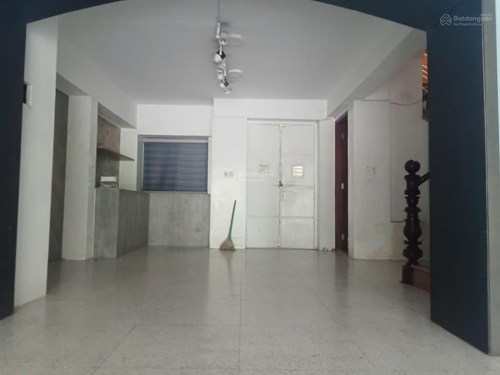 Cho thuê nhà phố mỹ toàn, phú mỹ hưng, giá rẻ 39 triệu  0938 602 *** nhân
