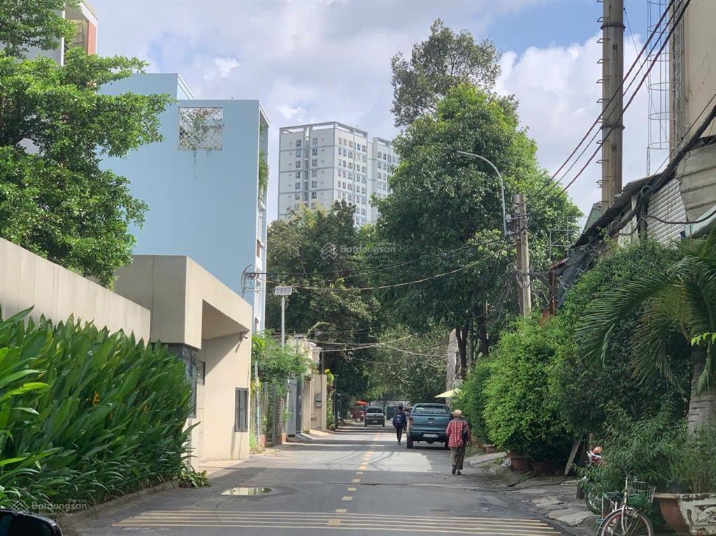 Bán lô đất 17a tú xương, q.9, dt 130.5m, giá 13.7 tỷ  0938 602 *** nhân