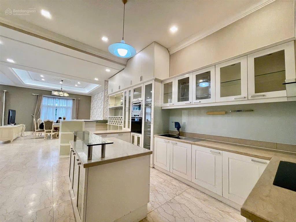 Cho thuê villa mỹ phú, 397m2, 130 triệu  xem nhà0938 602 *** nhân
