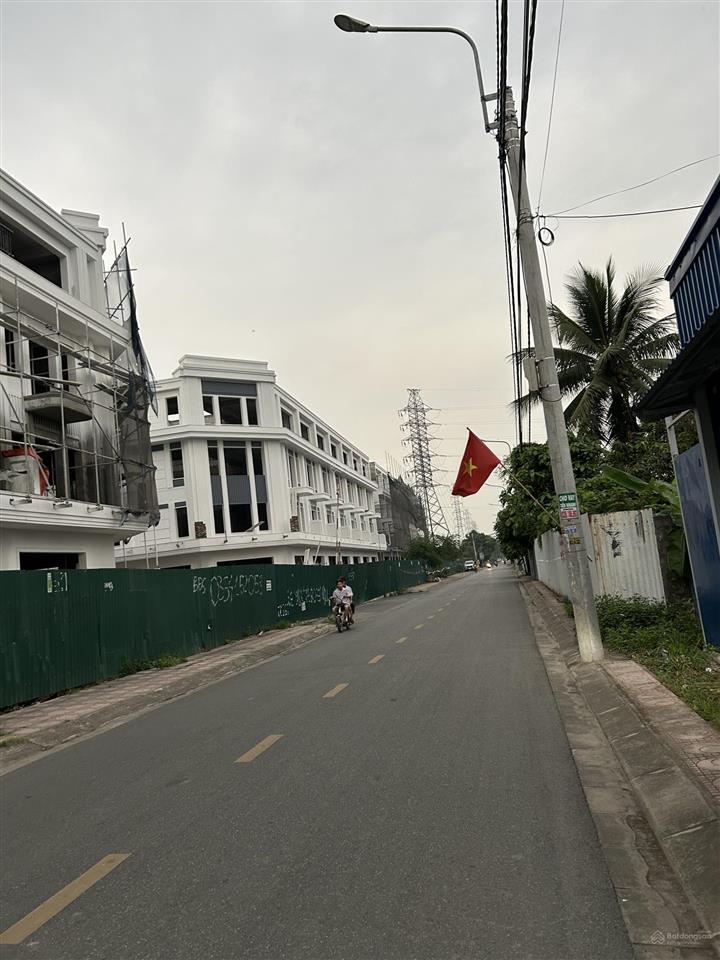 Bán bằng giá căn 4 tầng đường 32m tại him lam, an hồng