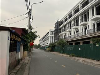 Bán bằng giá căn 4 tầng đường 32m tại him lam, an hồng
