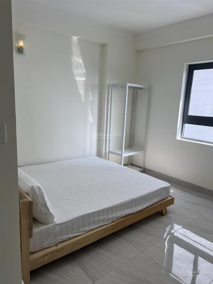 Cho thuê căn 3 phòng ngủ full nội thất nhà mới 100% dọn vào ở ngay chung cư stown tham lương