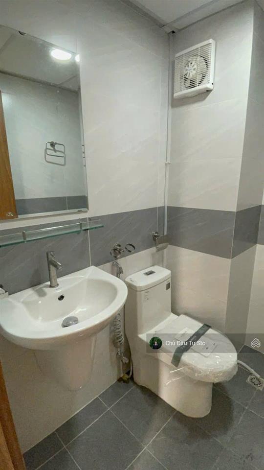 Chính chủ cần bán căn góc 61m2 nhà có nội thất. hỗ trợ vay, sổ hồng sẵn