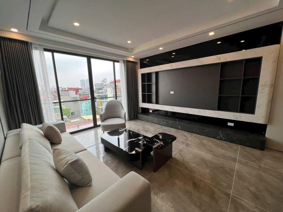NHÀ PHÂN LÔ- SÁT PHỐ- NGÕ Ô TÔ- 3 THOÁNG- 63M x 5 TẦNG- PHỐ NGUYỄN CHÁNH. 