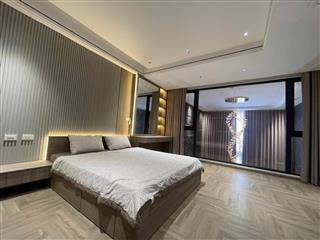 VỊ TRÍ ĐẸP - SÁT PHỐ - Ô TÔ ĐỖ CỬA- NHÀ THOÁNG SÁNG- MẶT TIỀN 5M PHỐ TRUNG HOÀ. 