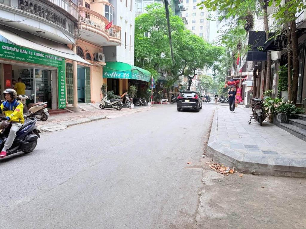 TRUNG HOÀ- NHÀ MỚI- 2 THOÁNG- 7 NGỦ THANG MÁY- Ô TÔ TRÁNH- NGÕ THÔNG- KINH DOANH ĐỈNH. 