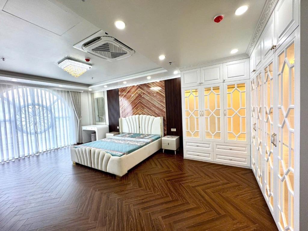 TRẦN DUY HƯNG- NHÀ ĐẸP Ở NGAY- MÔI TRƯỜNG SỐNG VĂN MINH- AN CƯ LÂU DÀI- 72M- 7 NGỦ. 