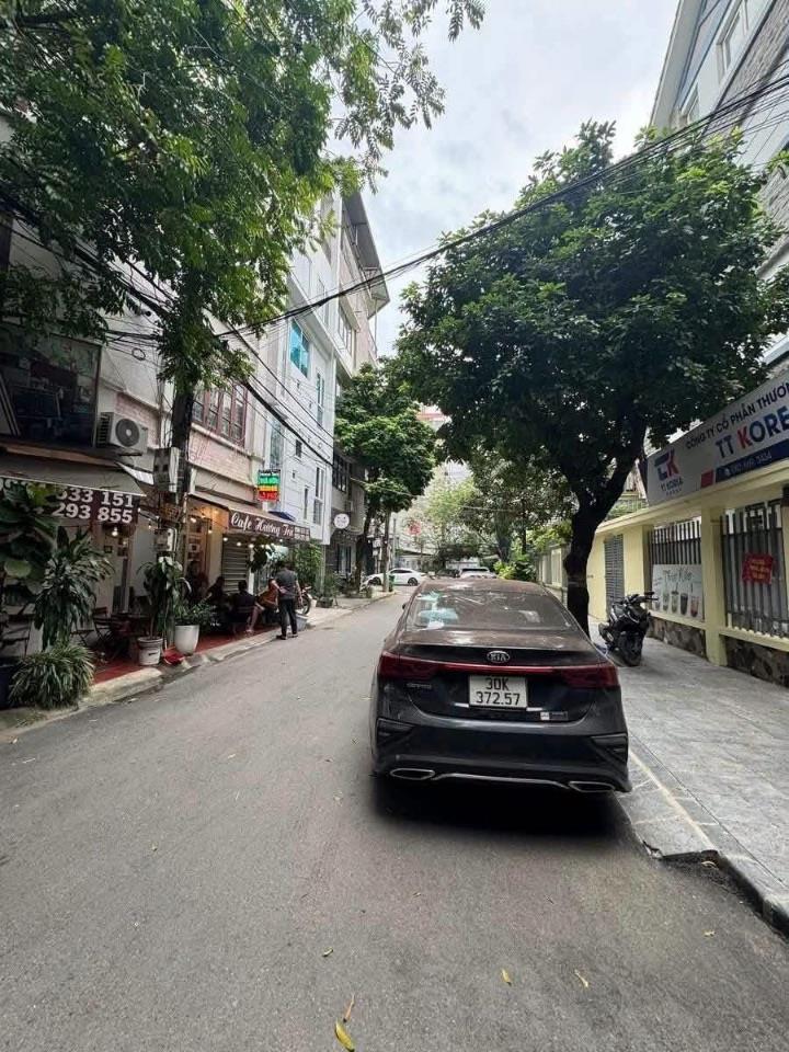 27 TỶ- TRUNG KÍNH TO- VỪA Ở VỪA KINH DOANH- NHÀ MỚI THANG MÁY- Ô TÔ TRÁNH- NGÕ THÔNG. 
