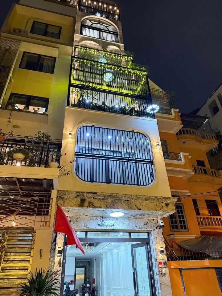 20 TỶ- TRUNG KÍNH TO- 2 THOÁNG- NGÕ Ô TÔ- 30M RA PHỐ- 50M- 7 NGỦ- PHÂN LÔ YÊN TĨNH- Ở NGAY. 