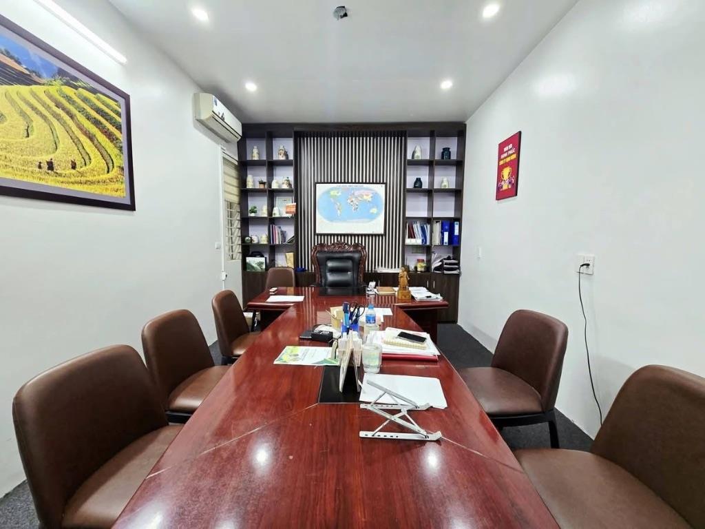 ĐỖ QUANG- VỊ TRÍ ĐẸP CHO VĂN PHÒNG- 2 THOÁNG- VỈA HÈ- Ô TÔ TRÁNH- 50M RA PHỐ.