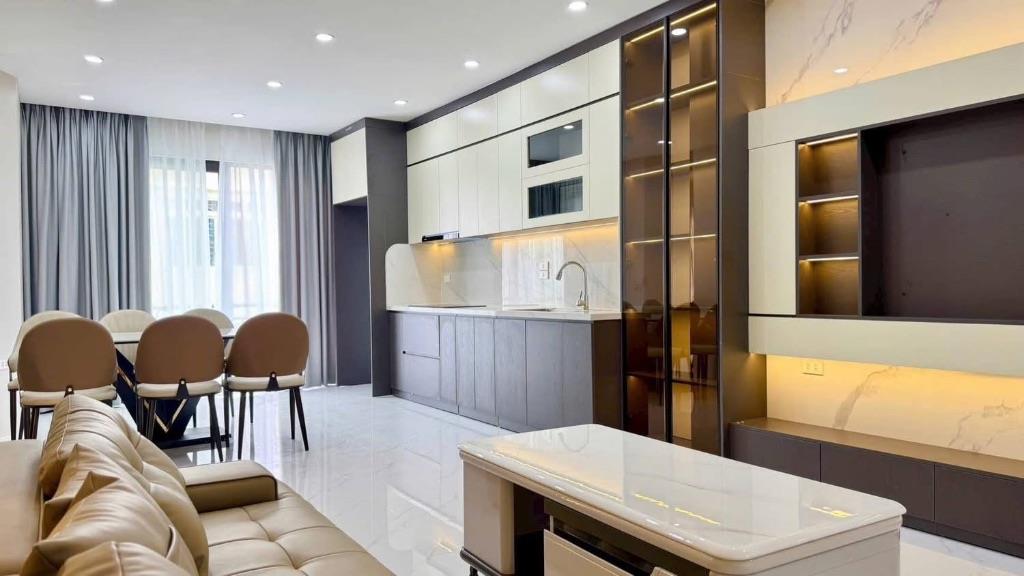TRẦN DUY HƯNG- KHÔNG GIAN RỘNG CHO GIA ĐÌNH- 7 NGỦ- Ô TÔ TRÁNH- 40M RA PHỐ - AN CƯ LÂU DÀI. 