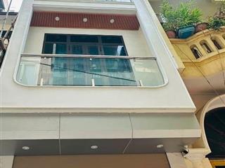 TRẦN DUY HƯNG- KHÔNG GIAN RỘNG CHO GIA ĐÌNH- 7 NGỦ- Ô TÔ TRÁNH- 40M RA PHỐ - AN CƯ LÂU DÀI. 