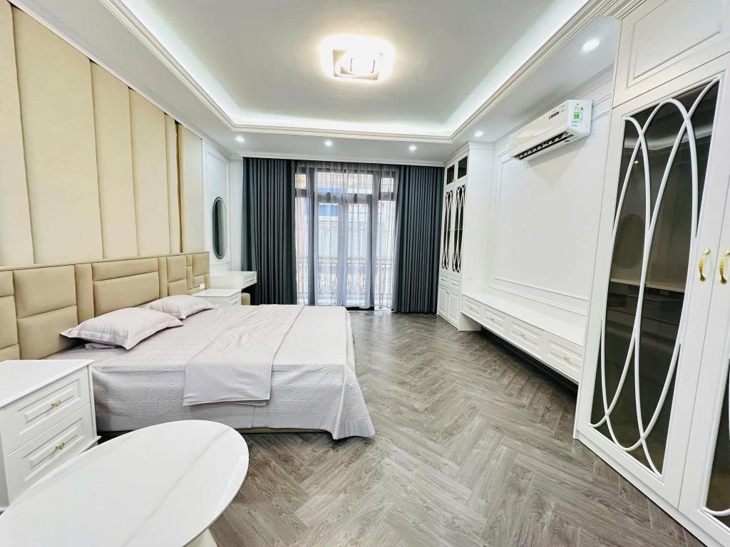 TRUNG KÍNH- THIẾT KẾ HIỆN ĐẠI- KHU DÂN CƯ VĂN MINH- 7 NGỦ THOÁNG TRƯỚC SAU- 30M RA PHỐ. 