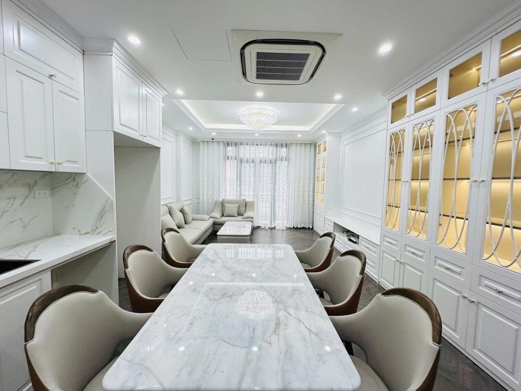TRUNG KÍNH- THIẾT KẾ HIỆN ĐẠI- KHU DÂN CƯ VĂN MINH- 7 NGỦ THOÁNG TRƯỚC SAU- 30M RA PHỐ. 