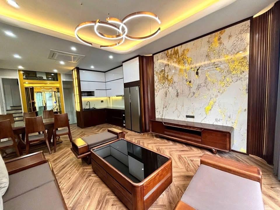 TRẦN DUY HƯNG- 50M- 7 NGỦ THOÁNG SÁNG- THANG MÁY- GẦN PHỐ NHƯNG VẪN YÊN TĨNH. 