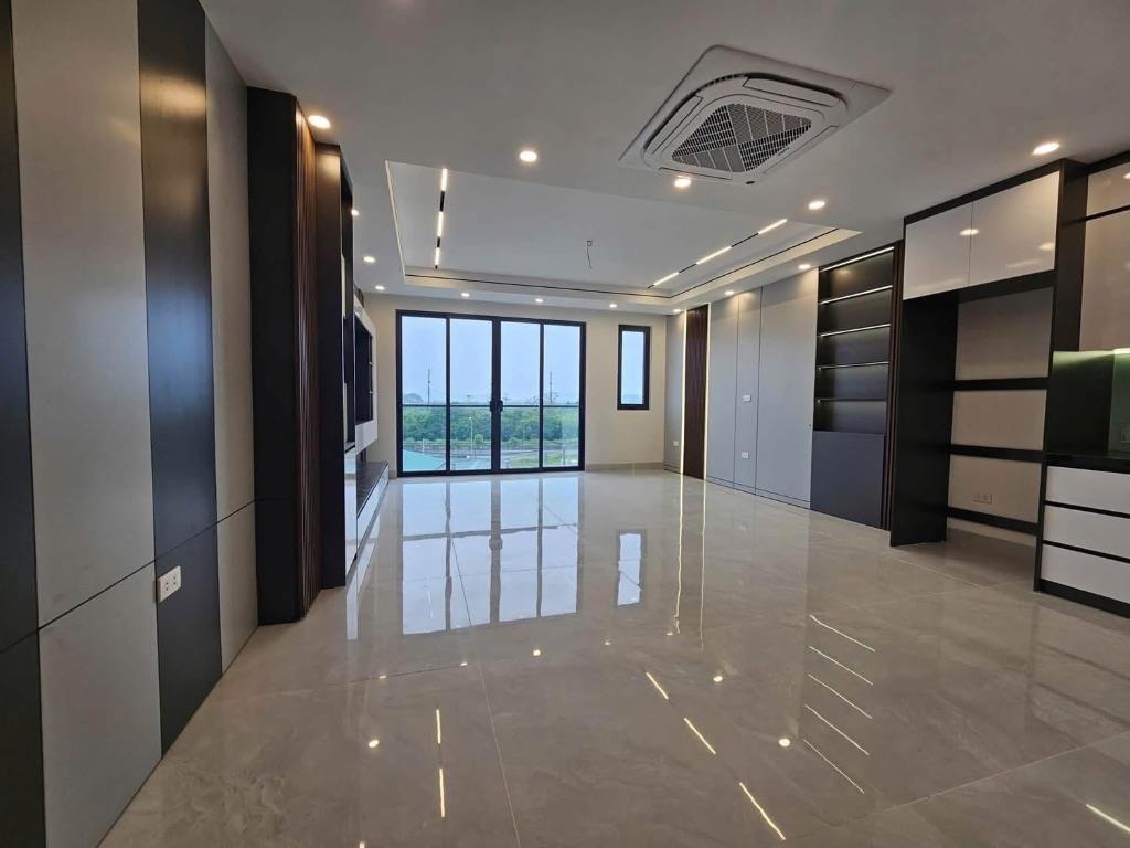 TRUNG HOÀ- 85M- MT 5M- 7 TẦNG THOÁNG SÁNG- THANG MÁY- Ô TÔ TRÁNH- VỈA HÈ- 40M RA PHỐ. 