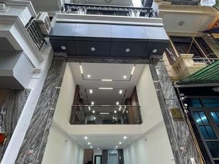 TRUNG KÍNH- 16 TỶ- NHÀ MỚI- 47M- 7 NGỦ- THANG MÁY- 50M RA PHỐ- GIA ĐÌNH Ở RẤT HỢP. 