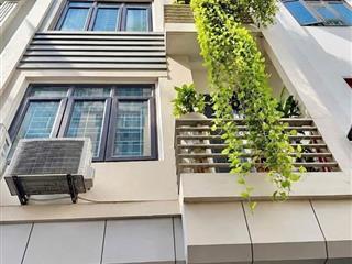 30M RA PHỐ MẠC THÁI TỔ- 47M- 7 NGỦ THOÁNG SÁNG- YÊN TĨNH- NHÀ CHO GIA ĐÌNH. 