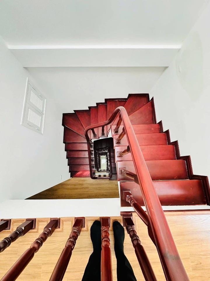 12 TỶ- TRẦN DUY HƯNG- 50M- 7 NGỦ- 30M RA PHỐ- GẦN TRƯỜNG, CHỢ, VINCOM- Ở NGAY. 