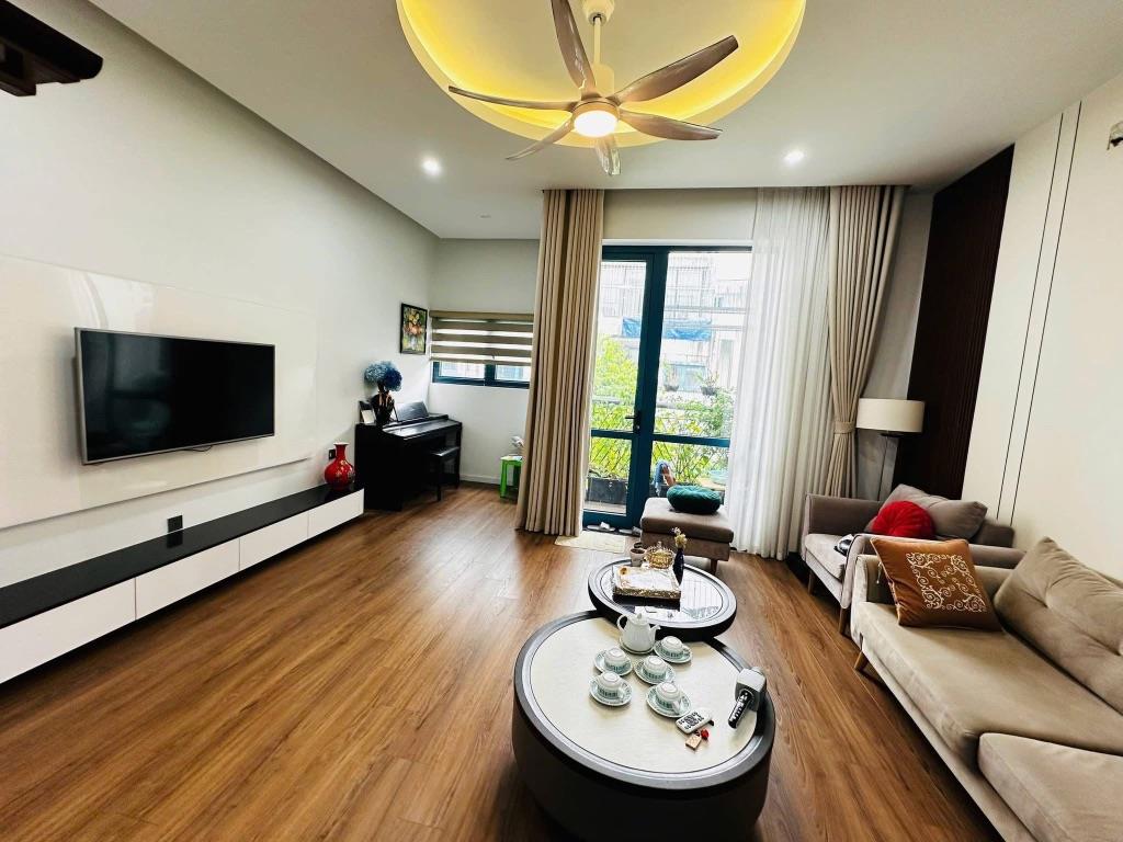 ĐỖ QUANG- 26,2 TỶ- DT 50M- 5 TẦNG- PHÂN LÔ 2 MẶT THOÁNG- Ô TÔ TRÁNH- VỈA HÈ RỘNG. 