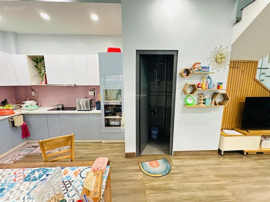 Bán nhà hoàng diệu 2  thủ đức  73m2 (5 x 15)  3tầng  hẻm xe hơi thông