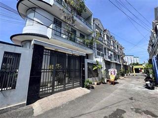 Bán nhà hiệp phú  gần vincom lê văn việt  51m2  nhà 3 tầng  4pn  hẻm xe hơi