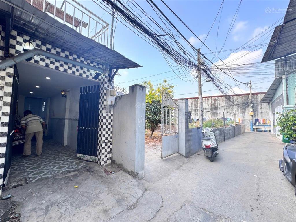 Bán nhà kha vạn cân  chợ thủ đức  40m2  3tầng  4pnhẻm thông  sổ hồng riêngkhông quy hoạch