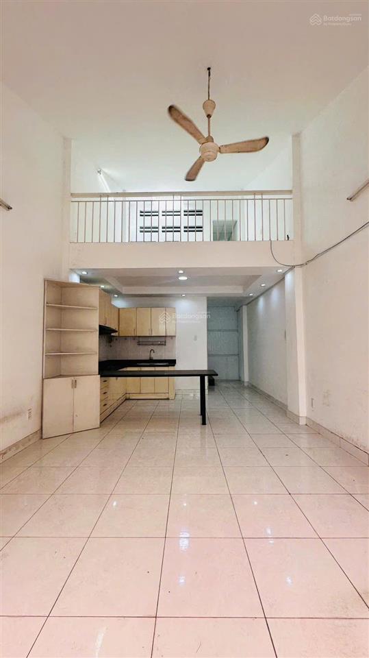 Bán nhà ngay ngã 4 thủ đức  hiệp phú  105m2  2 tầng  4pn  ô tô ngủ trong nhà