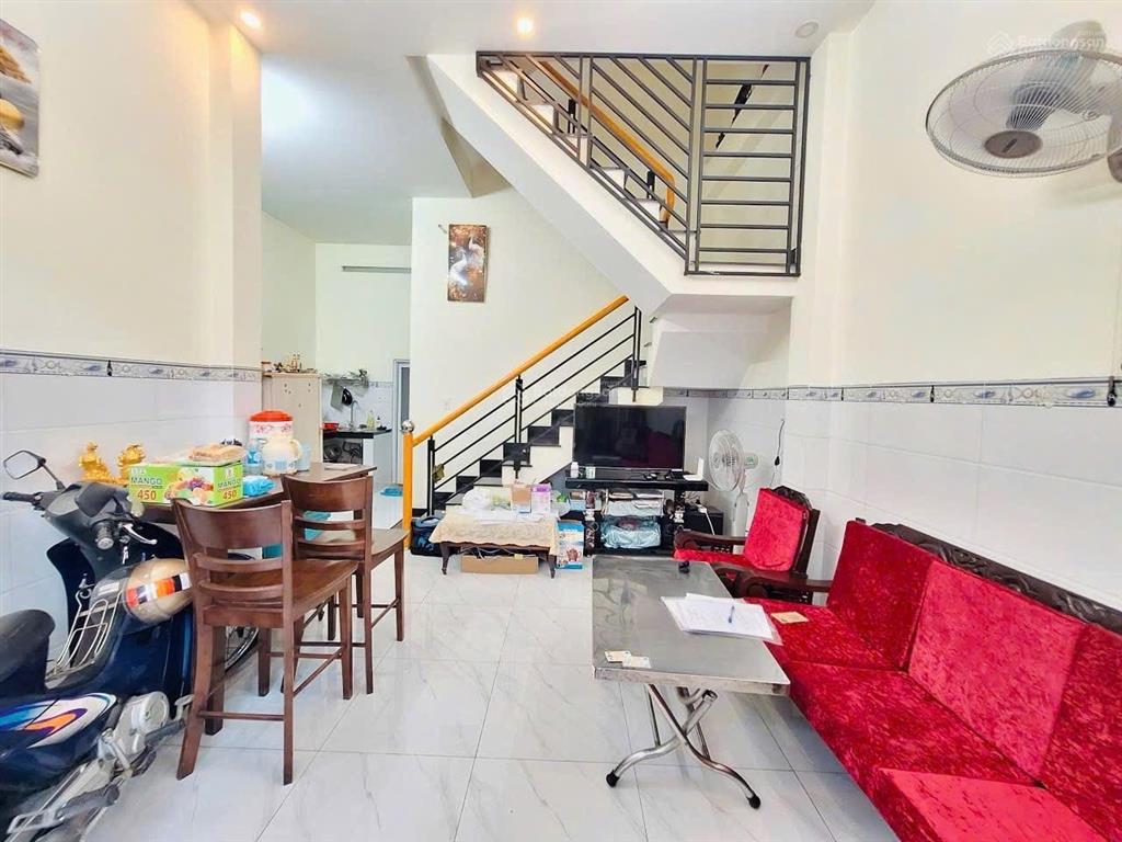 Bán nhà gần hoàng diệu 2  thủ đức  106m² (6.3 x 17)  3 tầng  ô tô ngủ trong nhà