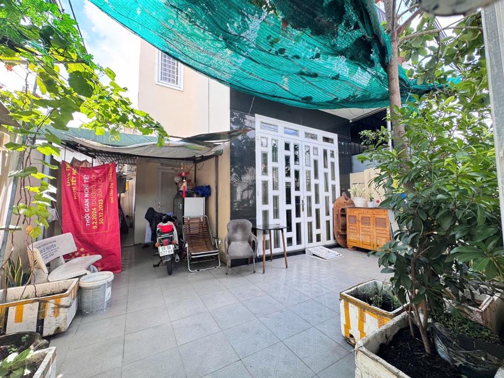 Bán nhà gần hoàng diệu 2  thủ đức  106m² (6.3 x 17)  3 tầng  ô tô ngủ trong nhà
