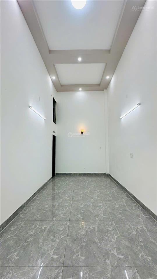 Bán nhà dương văn cam  chợ thủ đức  50m2  3 tầng  4pn  cho thuê 12 triệu/tháng