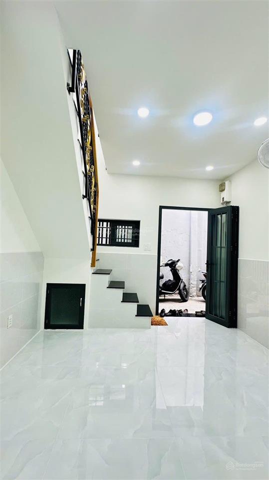Bán nhà lê văn việt  vincom quận 9  dtsd 36m²  2 tầng  hẻm thông  sổ hồng riêng