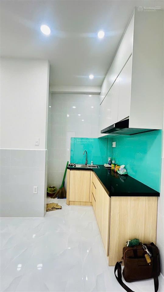 Bán nhà lê văn việt  vincom quận 9  dtsd 36m²  2 tầng  hẻm thông  sổ hồng riêng