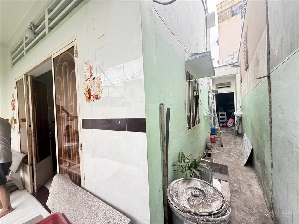 Bán nhà chợ tam hà  thủ đức  121m2  2 tầng  hẻm 5m  ô tô ngủ trong nhà  sổ hoàn công