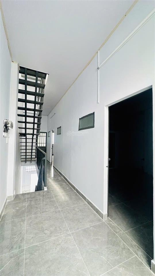 Cho thuê 40 triệu/tháng  chdv chợ tam hà  thủ đức  94m2 (6 x 16)  3 tầng  hẻm xe hơi