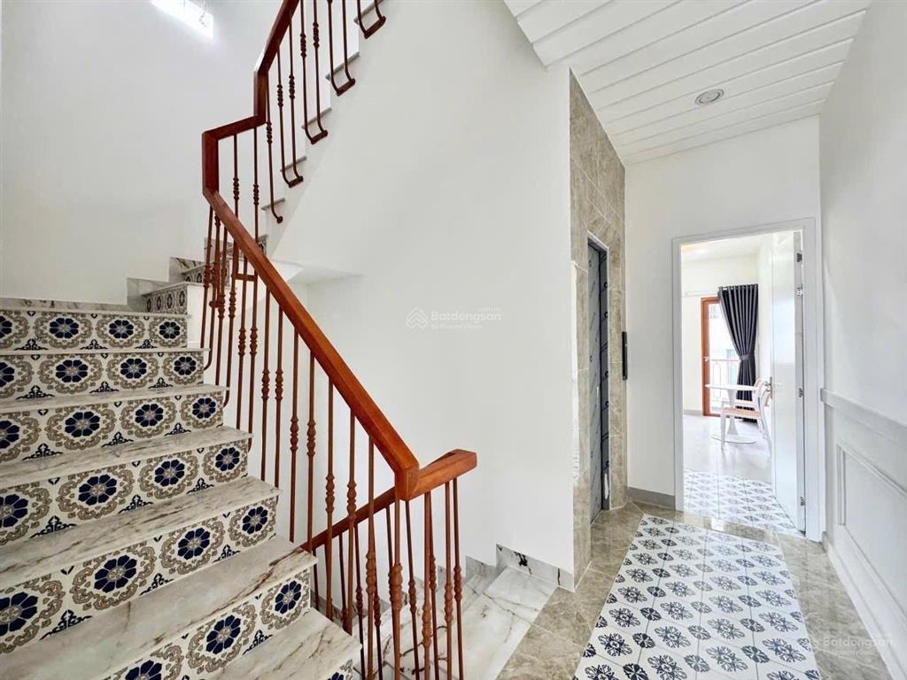 Cho thuê 70 triệu/tháng  nhà mặt tiền chợ tam hà  thủ đức  72.9m2  5 tầng  có thang máy
