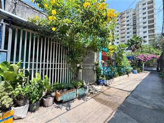 Bán nhà sát phạm văn đồng  thủ đức  95m2  ngang 7m  full thổ cư  hẻm ôtô 7 chỗ  xây cao tầng