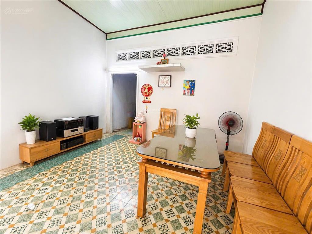 Bán nhà mặt tiền tô ngọc vân  thủ đức  70m2  đường 16m vỉa hè 2 bên  kinh doanh sầm uất