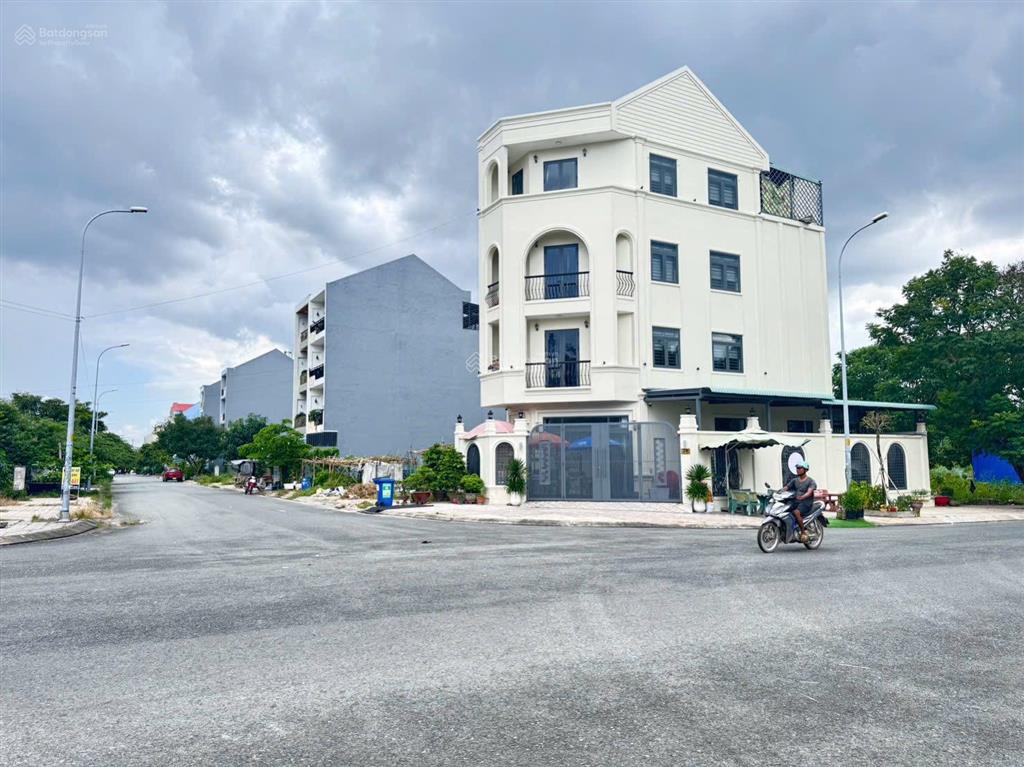 Đất mặt tiền kdc êm đềm  linh xuân thủ đức  90m2  đường 16m  xây mới 5 tầng  gần phạm văn đồng