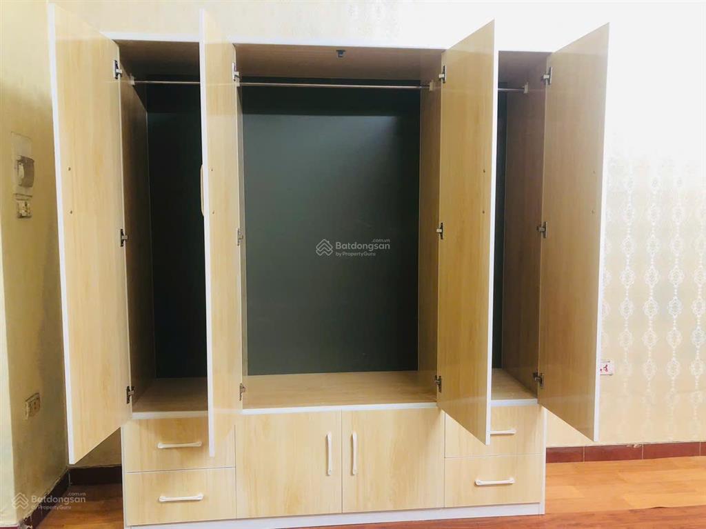 Chính chủ cho thuê căn hộ tập thể tầng 2 ở phố 8/3